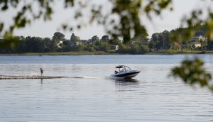 Rumbulas peldvieta – peldēties aizliegts mikrobioloģiskā piesārņojuma dēļ un atļauts, kad mērījumi atbilst normām
